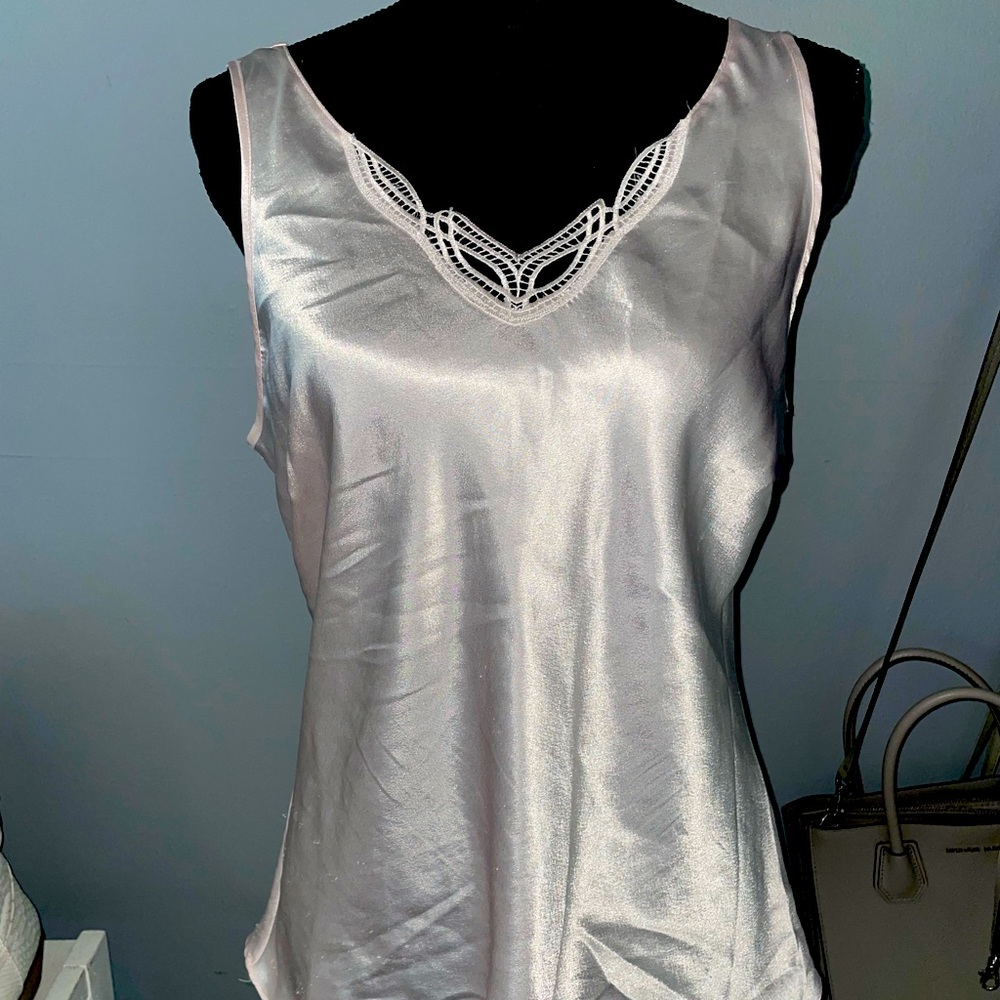 Light pink polyester Cabernet size large tank